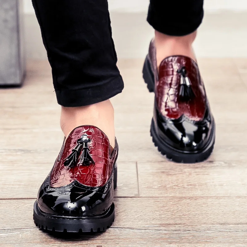 Mens Pointed Leather Shoes British Patent Leather Elongating Multicolor Business Flat Bottomed Formal Loafers Outdoor Lazy Shoes