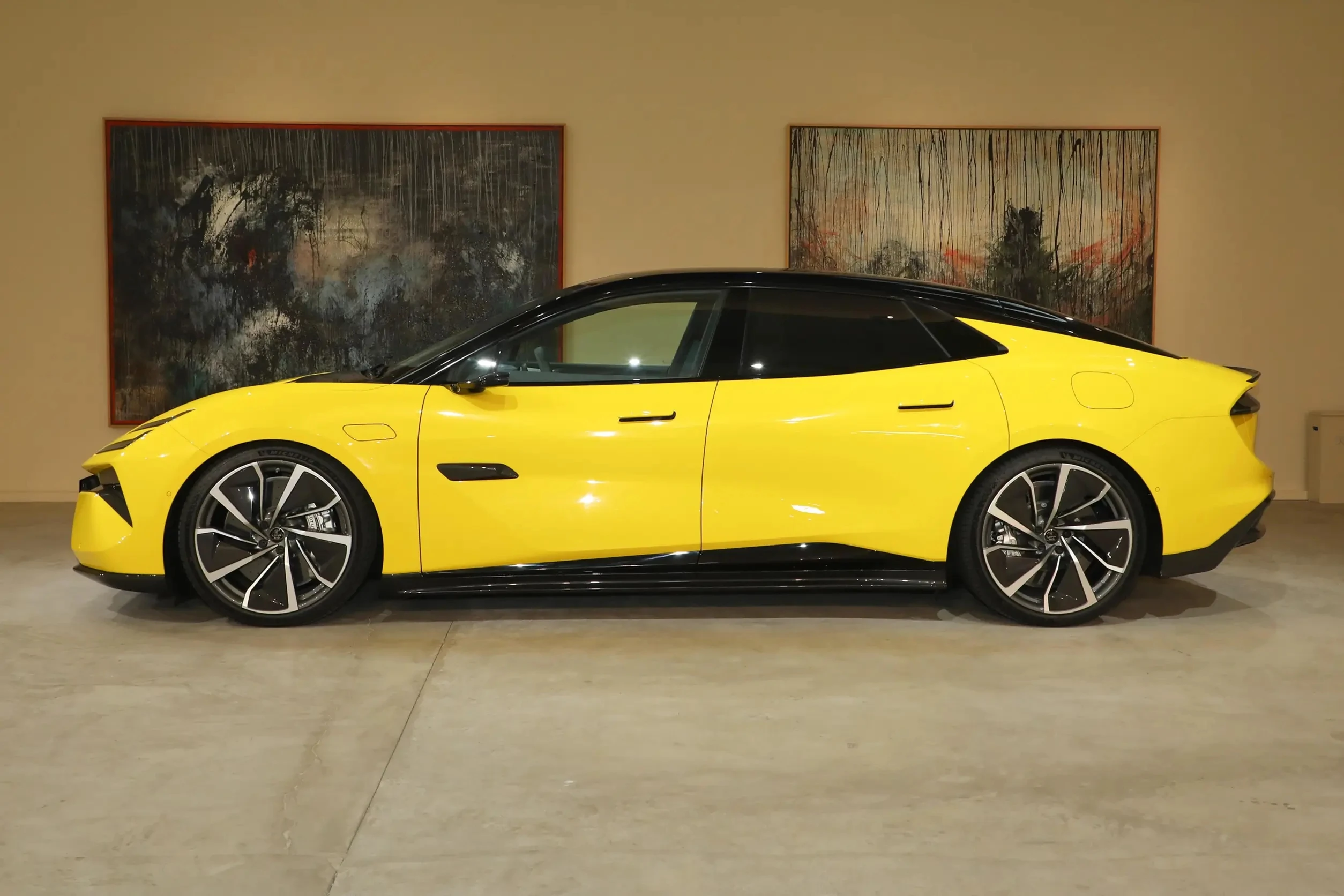 2024 чистые электрические автомобили Lotus EMEYA пять мест Четыре Двери Седан для взрослых электромобили