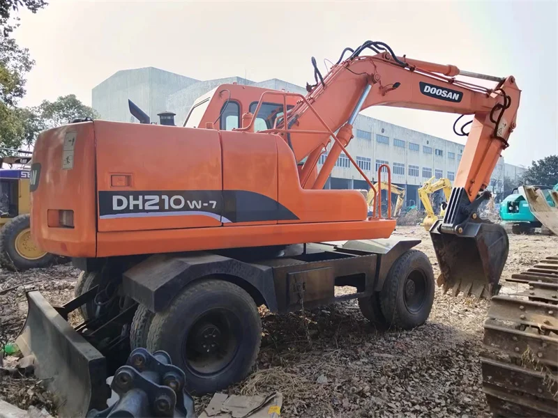 Used Doosan 210 wheel excavator,doosan dh210w-7 earth moving excavator doosan machinery 210
