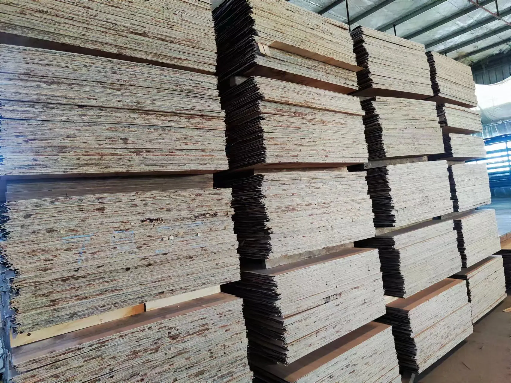 Highgrade building materials Laminated Veneer Lumber LVL Product grade  E10 E12 E13 E15  Each strength is customizable to buyers