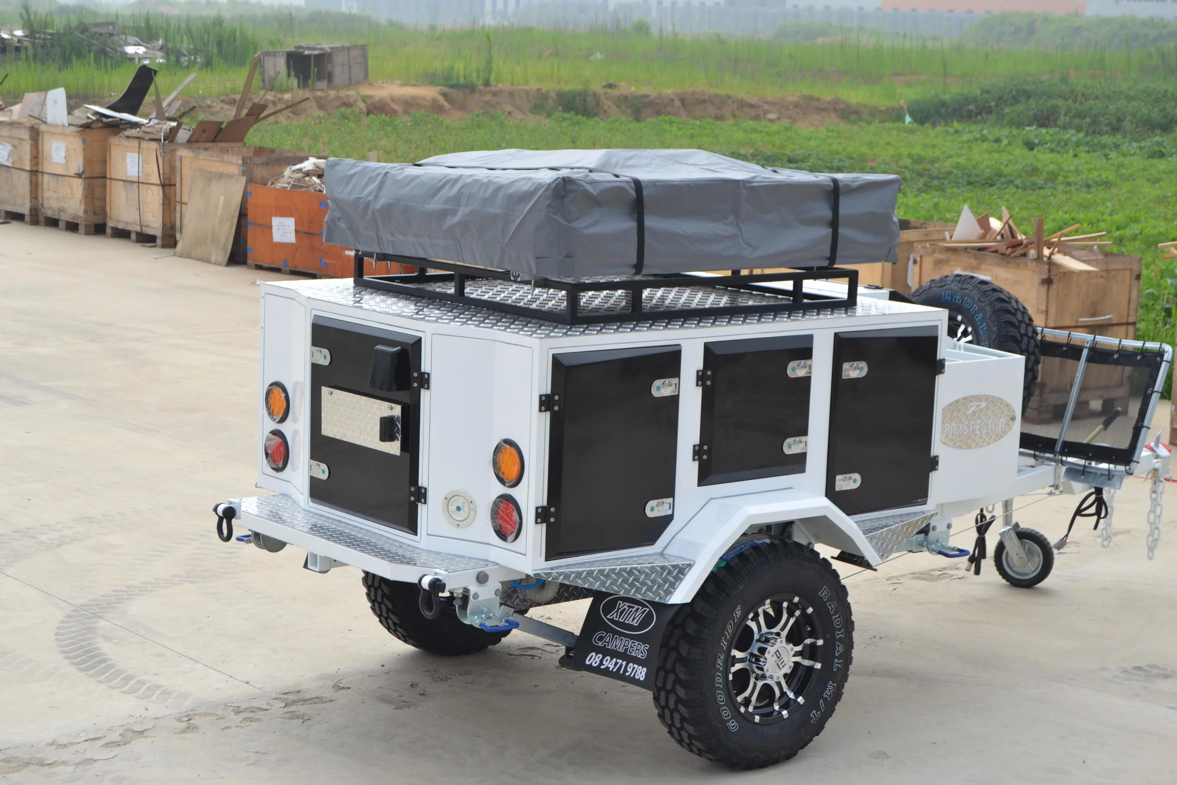 Best factory price high quality Australia Standard Off-road trailer with roof tent OEM