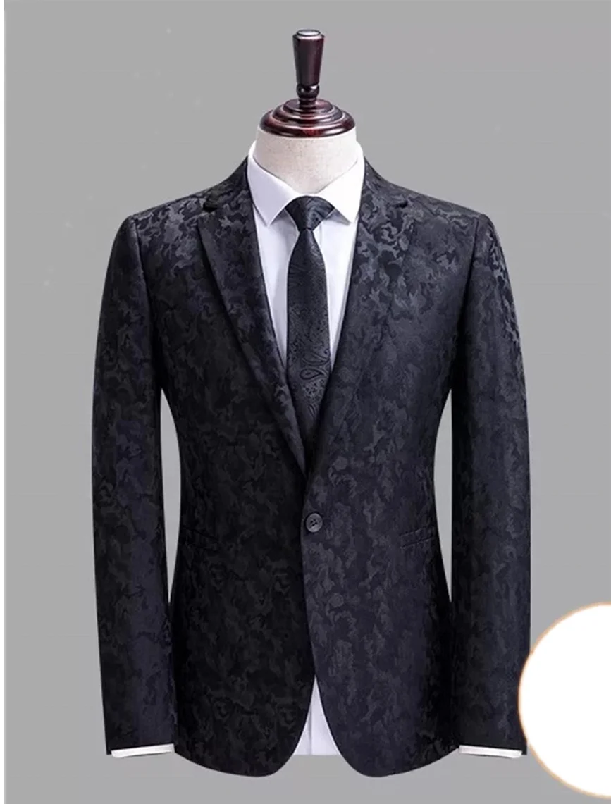 Модный мужской блейзер на пуговицах в новом стиле