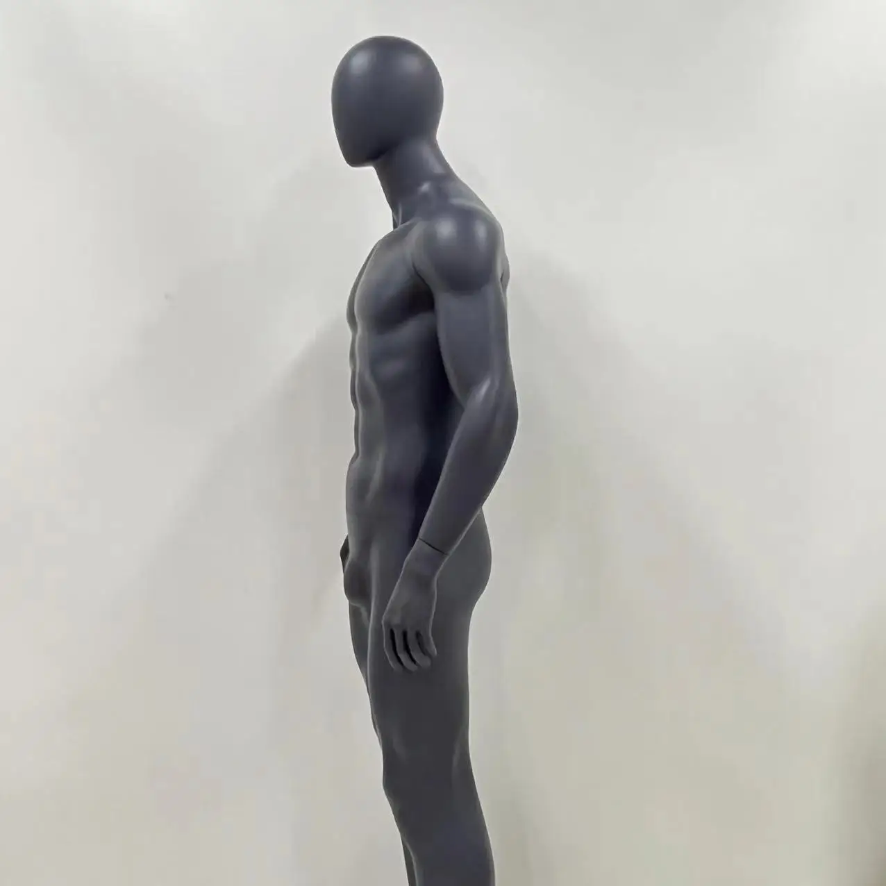 Wholesale fitness muscle male mannequins gray full body sports manikin men dummy torso stand for athletic clothing display