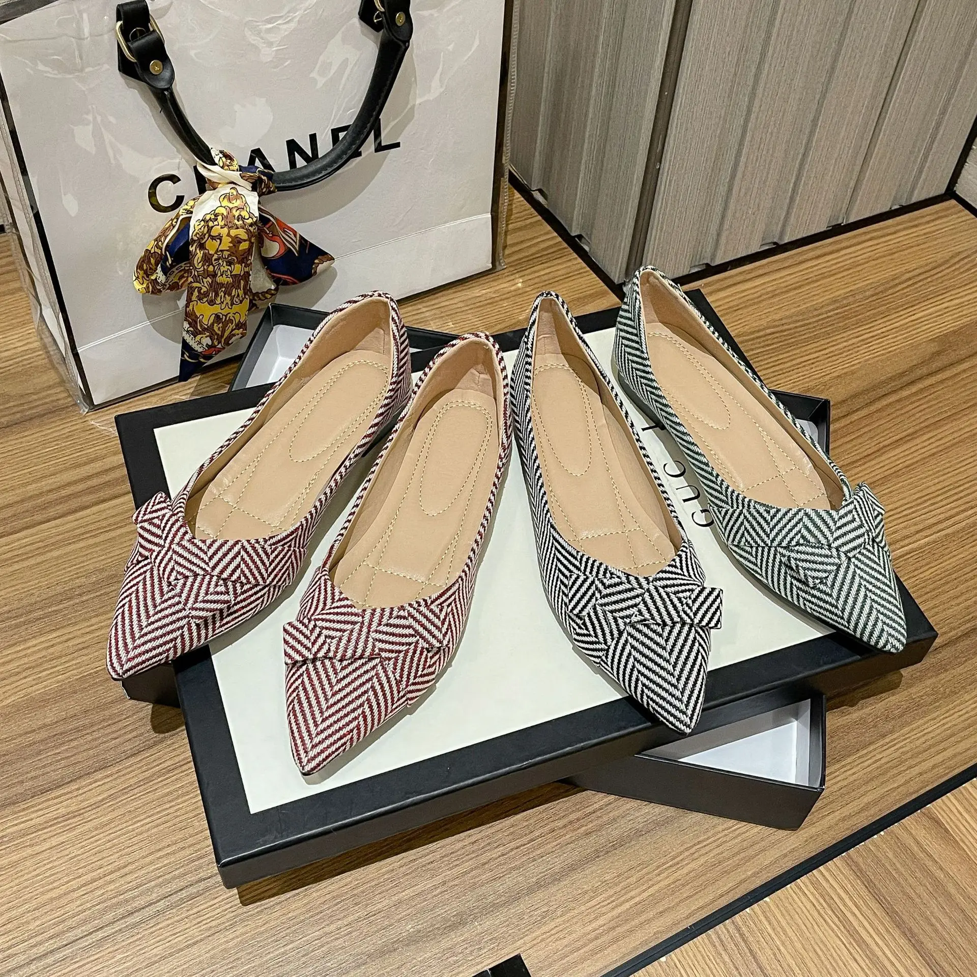 Hot selling pointy toe cute bow custom shoes manufacturers flat shoes for ladies luxury shoes