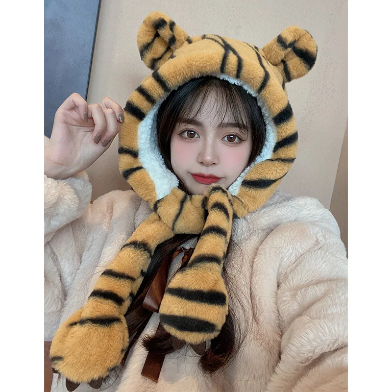 Hot selling Warm Tiger animal hats with Moving tail Plush Toys for Unisex Adult Children Family moving hat tiger