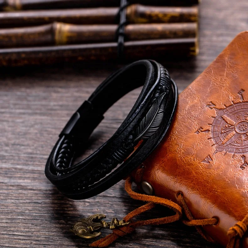 Top Sell Accessories Stylish Men Hand Jewelry Exquisite Feather Mens Leather Bracelet