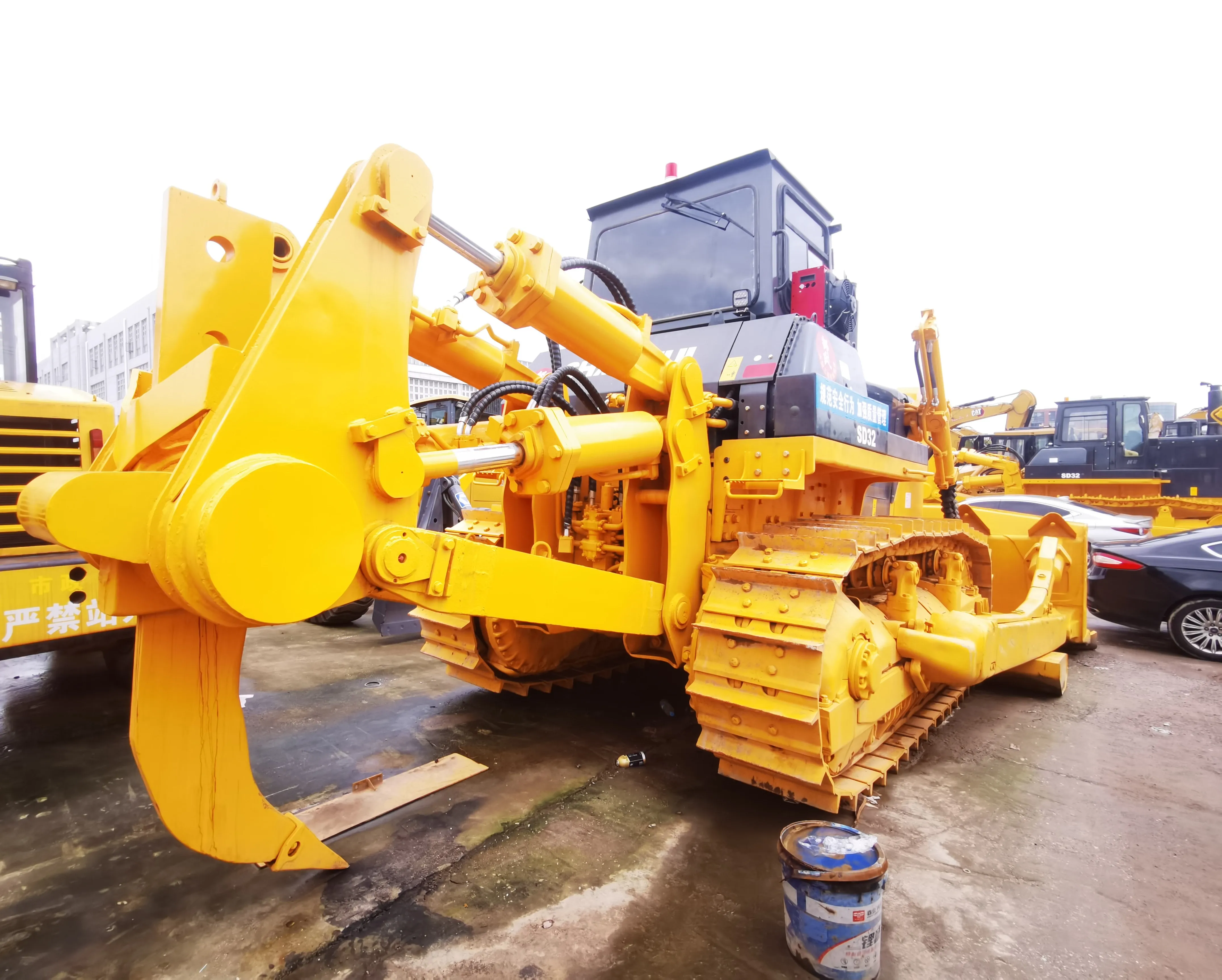 SD32 Model Operating Weight 33.6ton Shovel Lifting Height 1560mm Yellow Diesel Engine Provided Crawler WEICHAI SHANTUI GENUINE