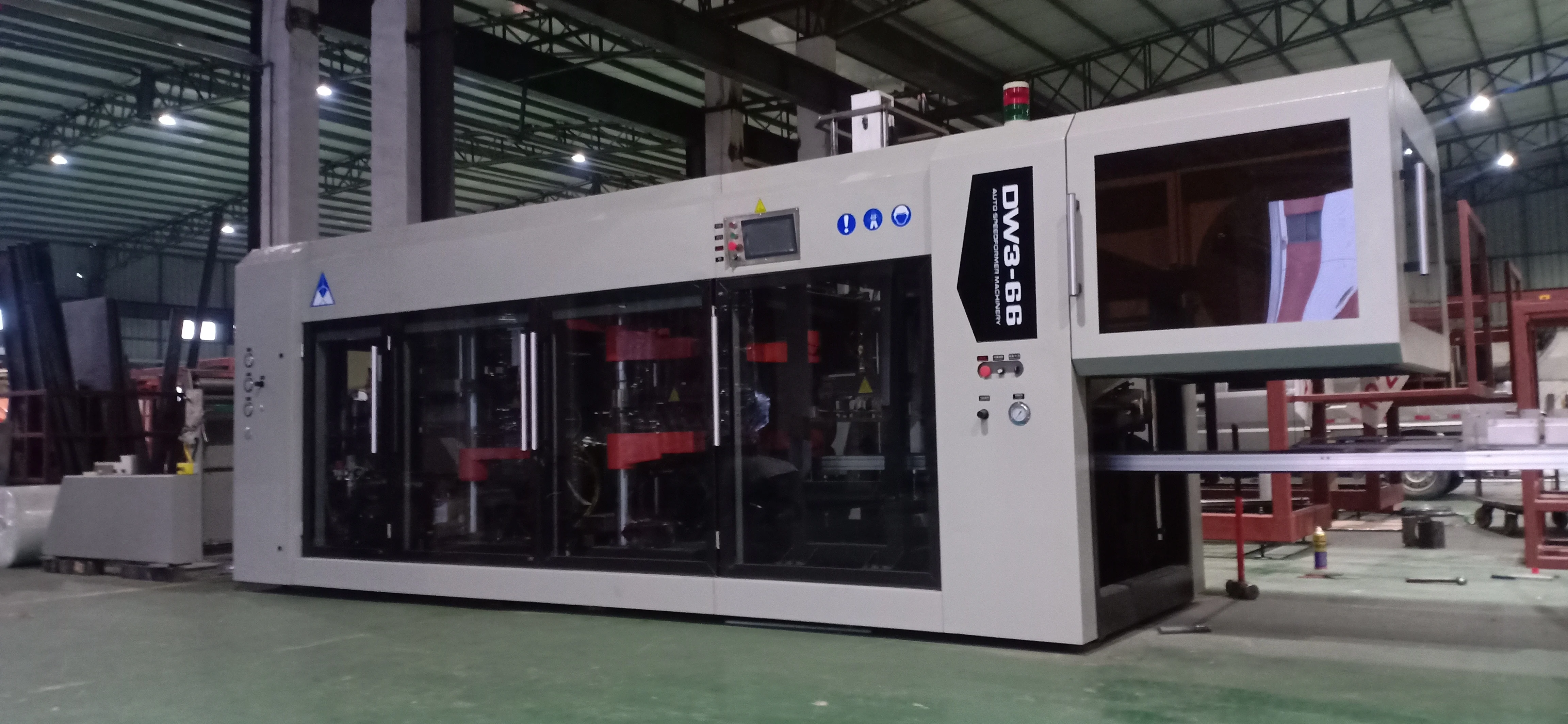 Guaranteed Quality Automatic Three Station Vacuum Forming Machine Plastic Thermoforming Machine Fast Food Box Provided