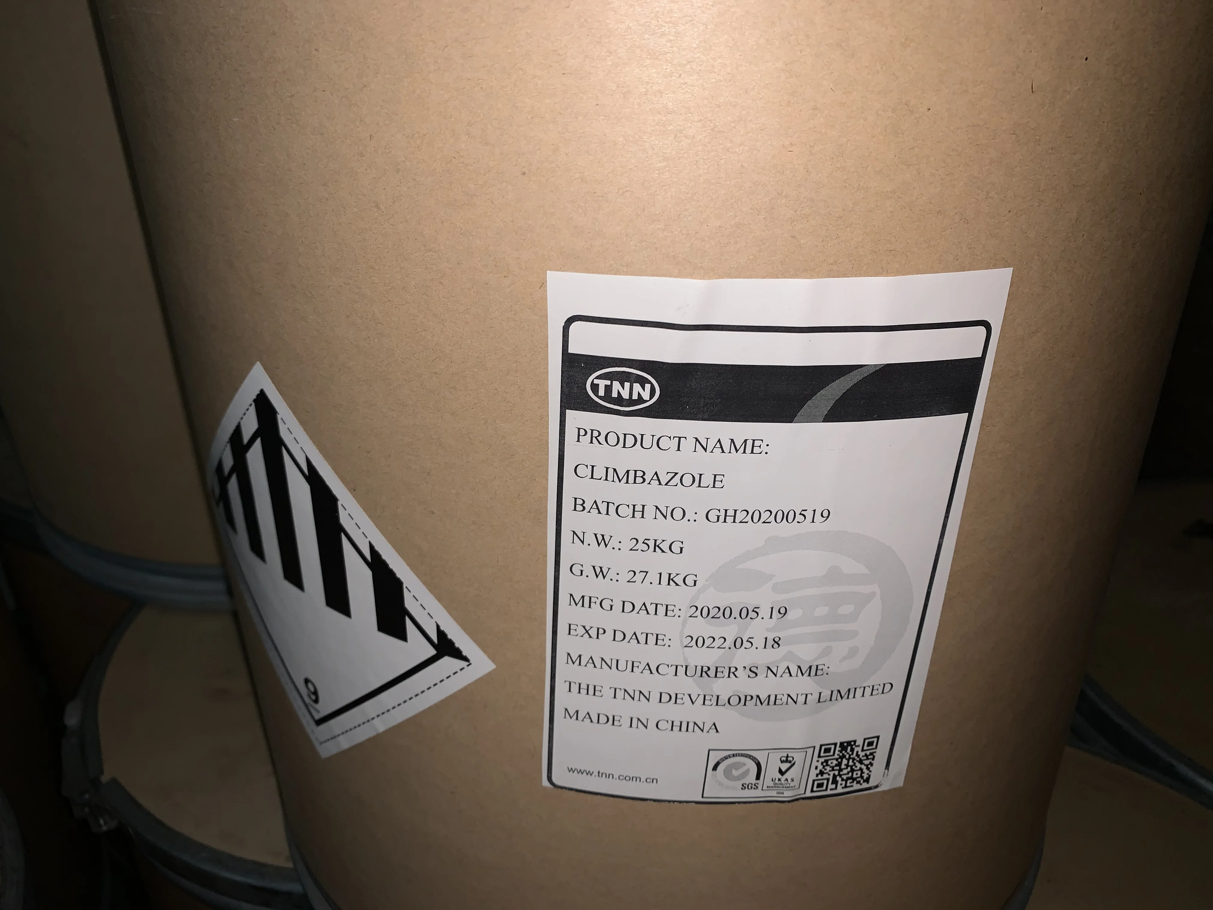 cosmetic materials  factory climbazole CAS NO 38083-17-9