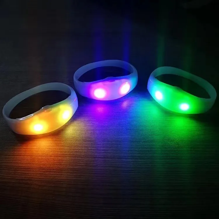 Cheap price programmable remote controlled dmx led bracelets colorful light up glow bracelets led wrist band for party
