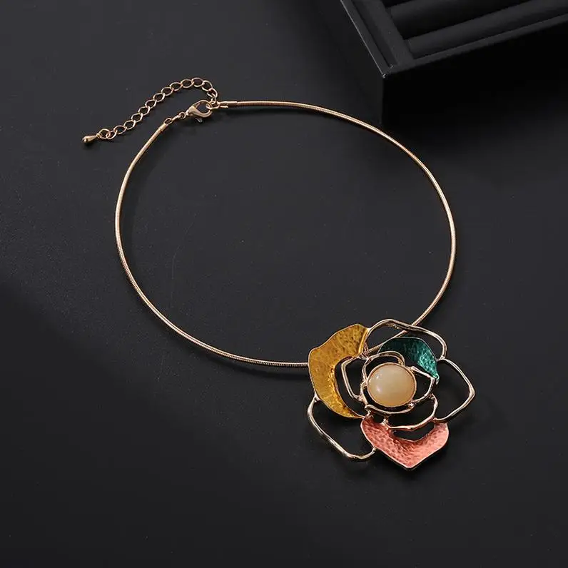 Fashion Jewelry Necklaces Rosary Chain Flower Heart Locket Sun Camera Four Leaf Clover Violin Necklace