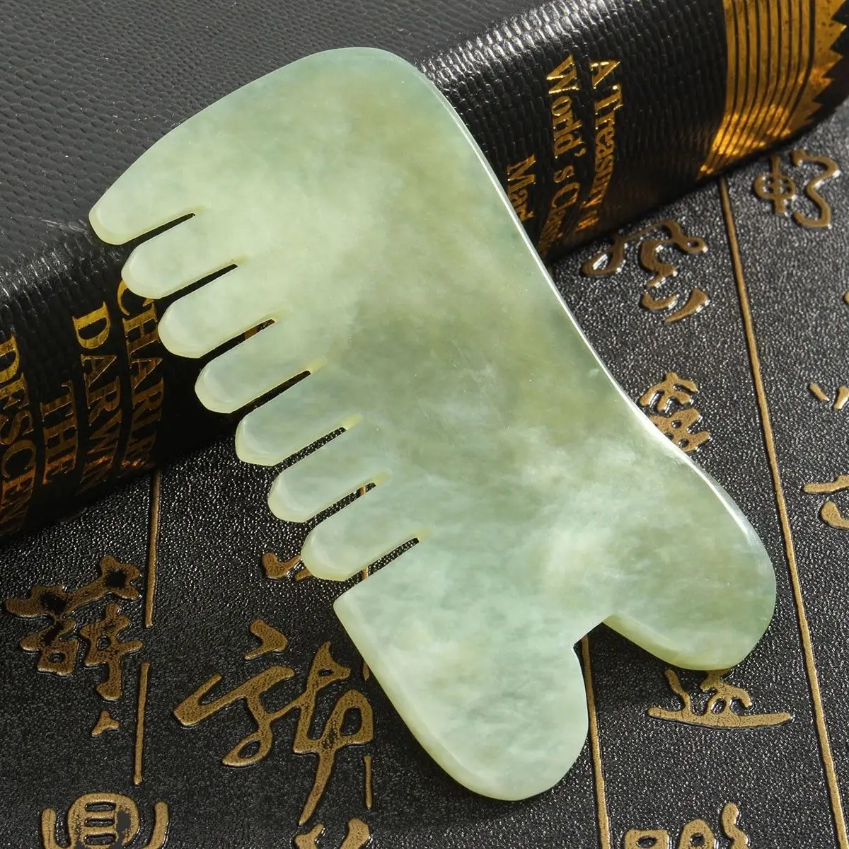 
100% Natural Jade Stone GuaSha Comb Head and Body Massage Jade Green Gua Sha Roller Comb Hair Care Beauty Custom Logo Tool 