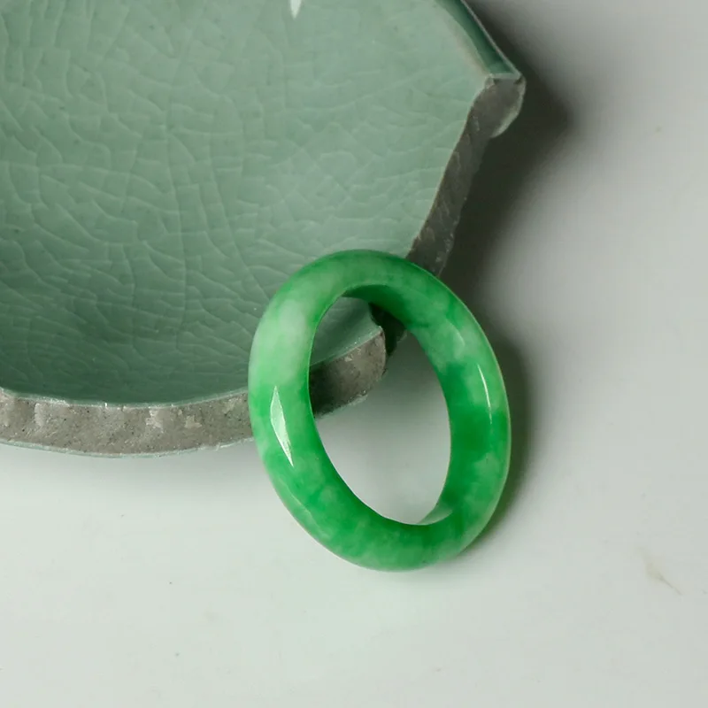 Wholesale Jadeite Ring Vintage Dry Green Small Circle Jade Ring Jewelry Round Natural Stone Jade Ring Hand Carved Crafts Gifts