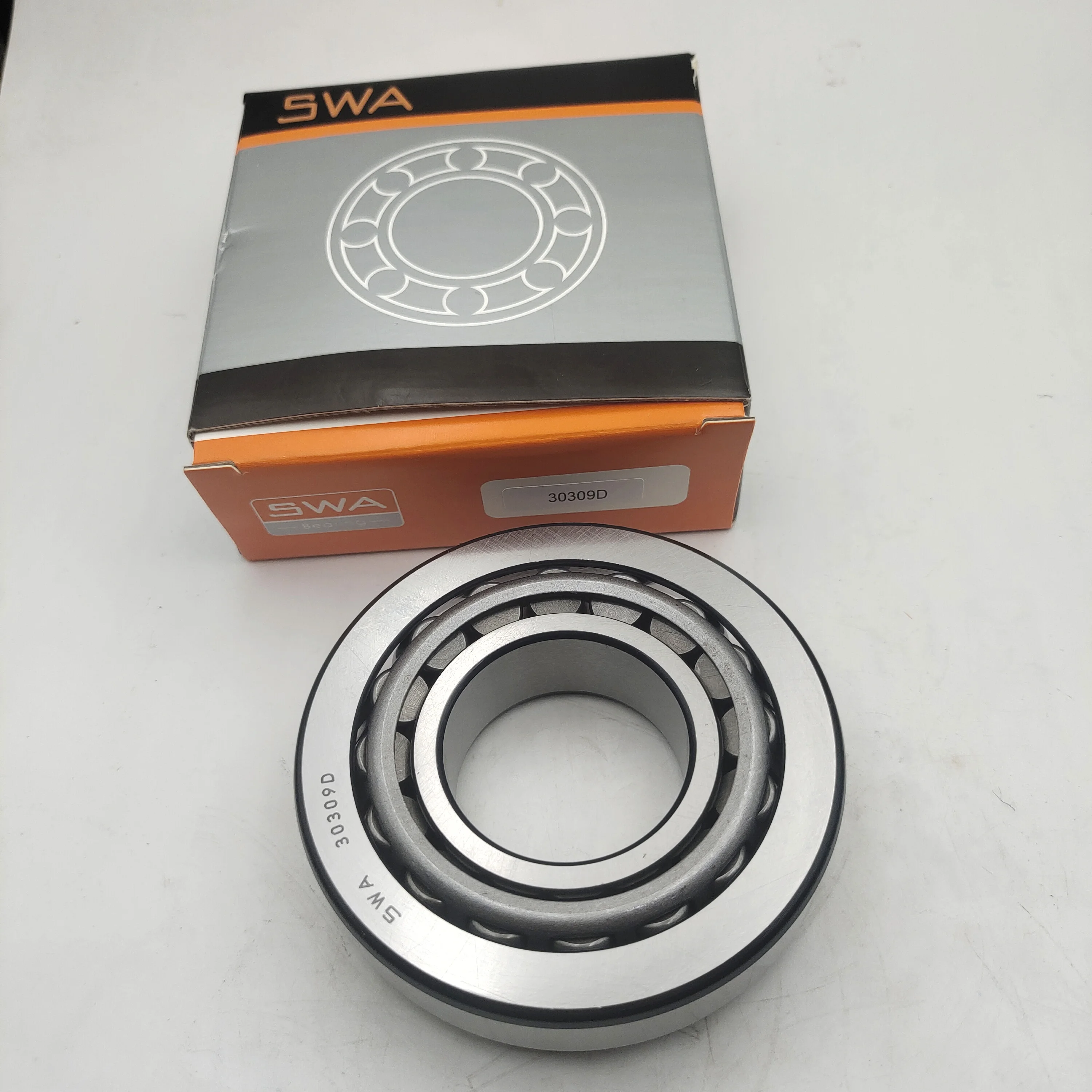 32213 Single Row Taper Roller Bearing Japan Original Brand Bearing Truck Differential Bearing for IVECO 26800190 VKHB2288 HDB051
