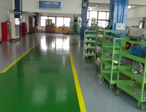 Nice price self-leveling epoxy floor paint for parking lot and factory floor with resistance to chemical and oil