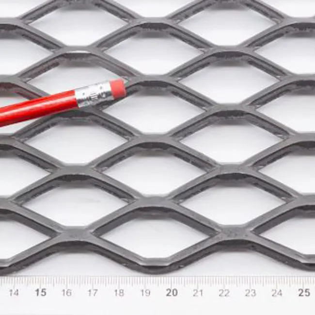 Diamond 4x8mm Opening Aluminum Gutter Guard Expanded Metal Mesh For Trench Cover High safety performance