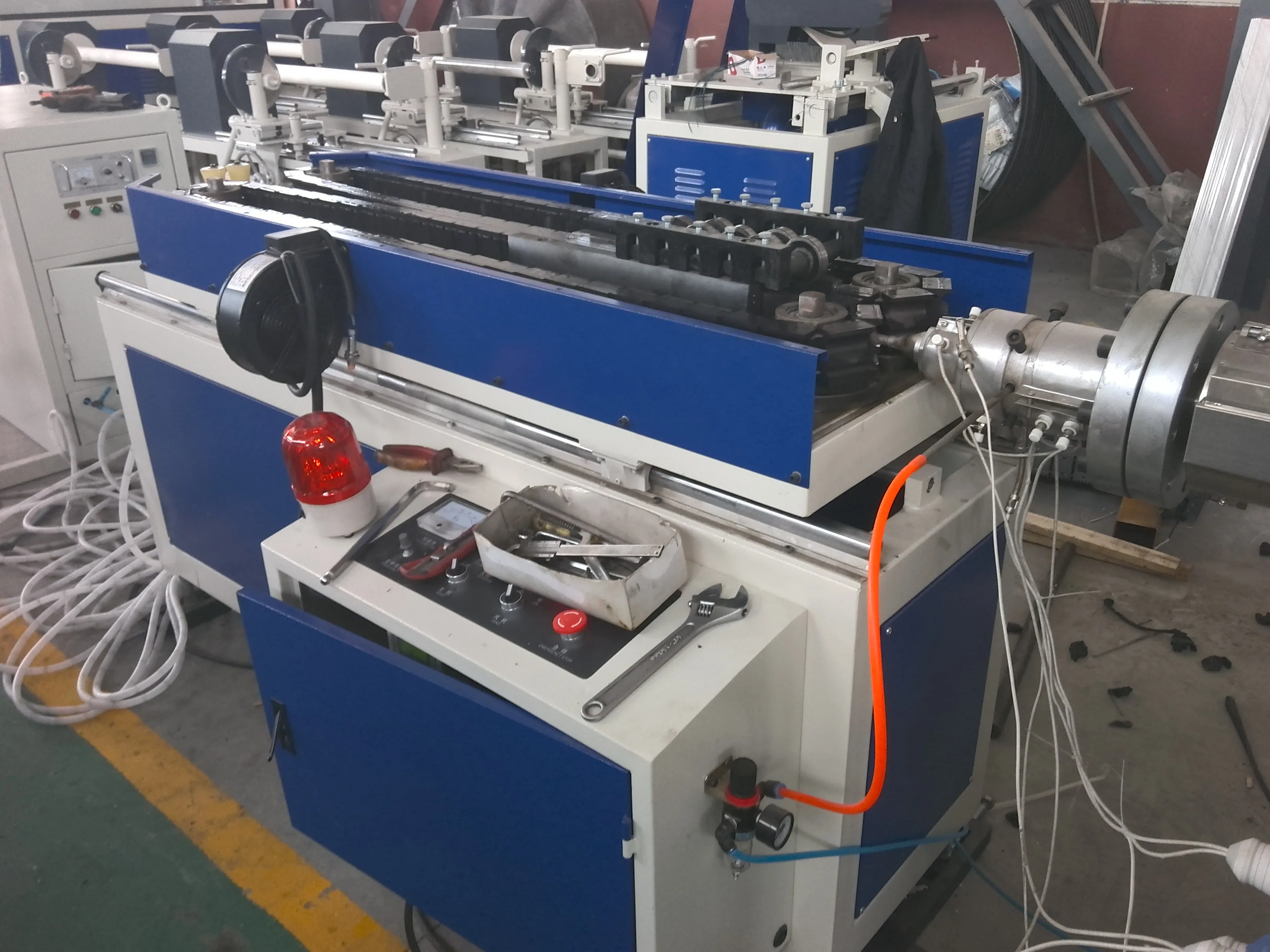 
pvc/hdpe single wall corrugated pipe extruder making machine/plastic corrugated pipe production line 