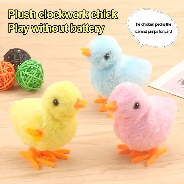 Плюшевая игрушка в виде курицы