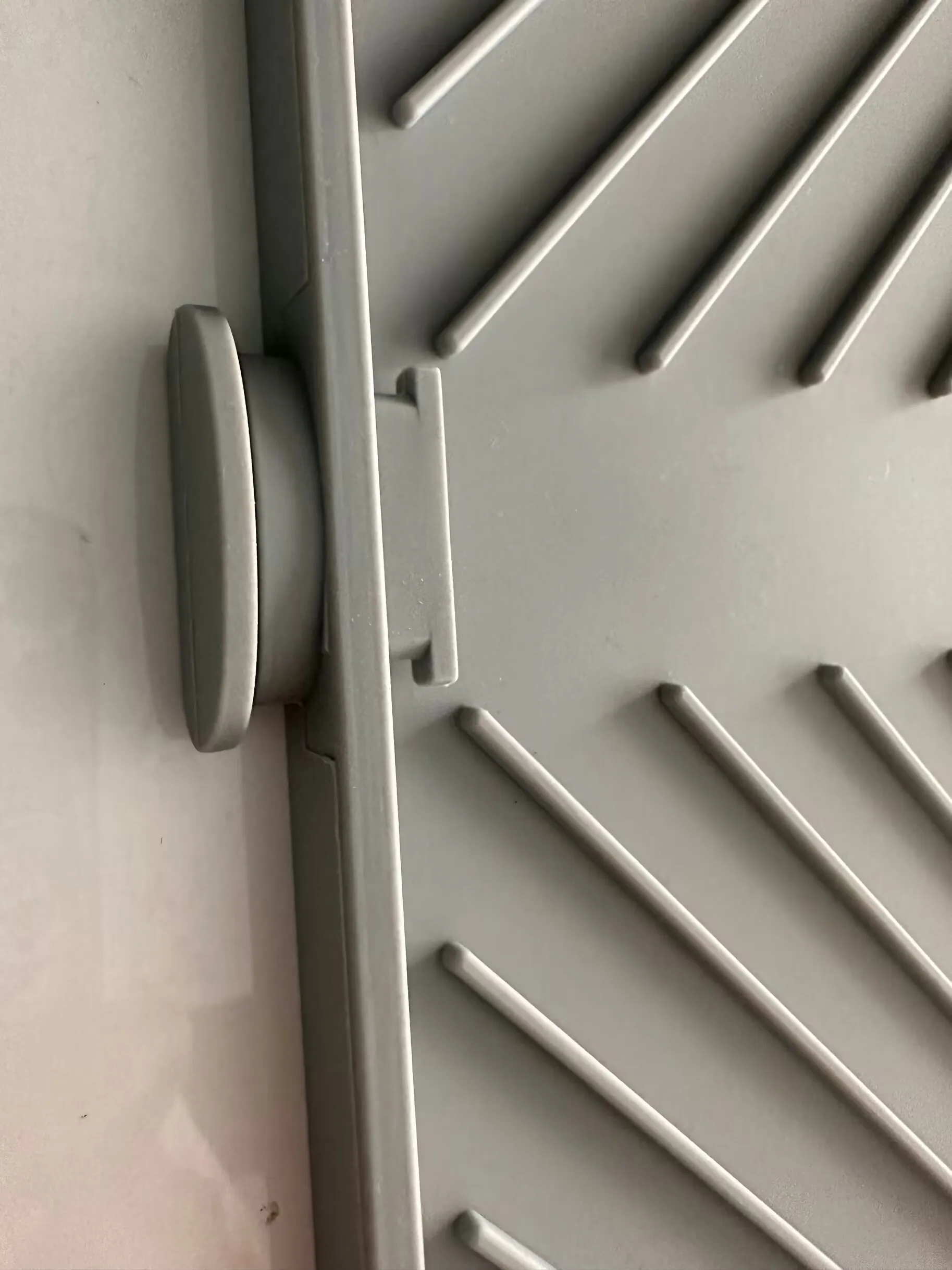 Waterproof Kitchen Foldable Drying Dishes Dryer Mats Silicone Dish Plate Mat with Built-in Drain Lip