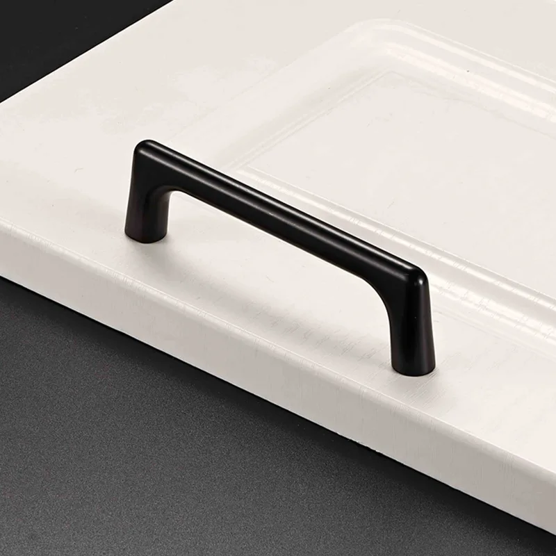 High Quality Zinc alloy  Hardware Kitchen Solid Furniture Handle Cabinet  Handles