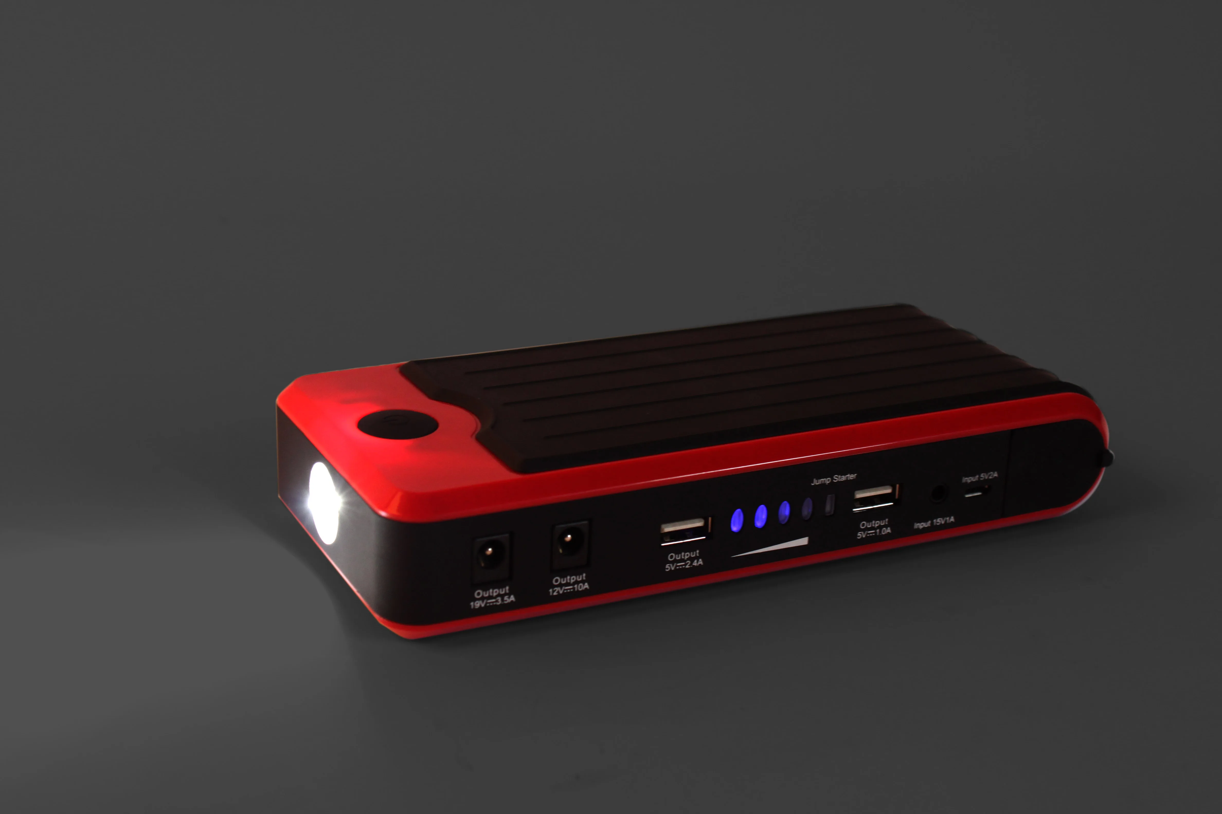 Portable car starter booster 16500 MAH 600 peak current, suitable for starting car, mobile, laptop, car refrigerator, etc