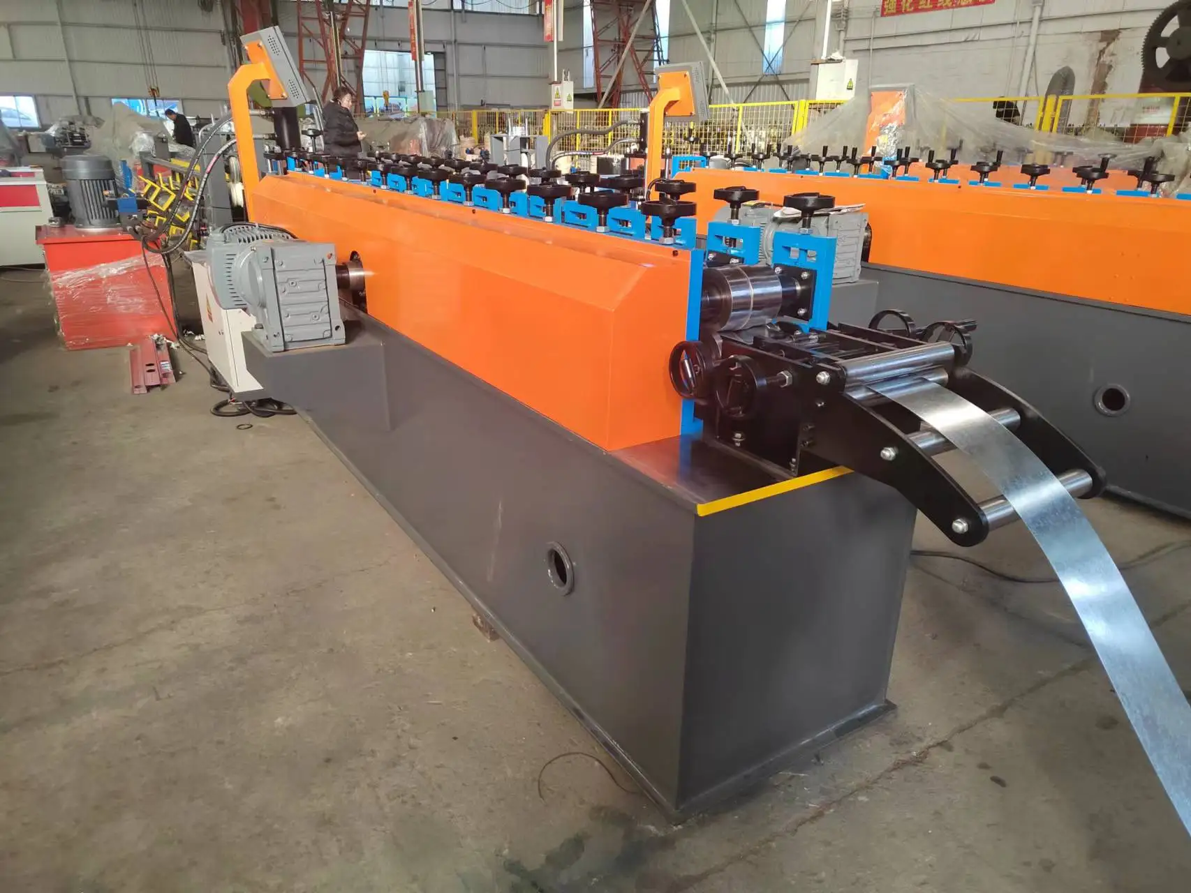 High Speed  Steel Frame  Fence Shape Forming  Machine