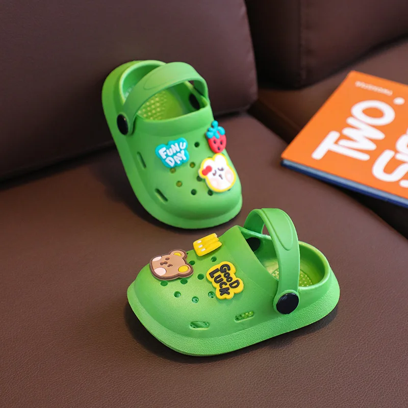 Children Clogs Outdoor Beach Cartoon bear Kids Summer Sandal non-slip soft baby slipper for kids wholesale baby boy slippers