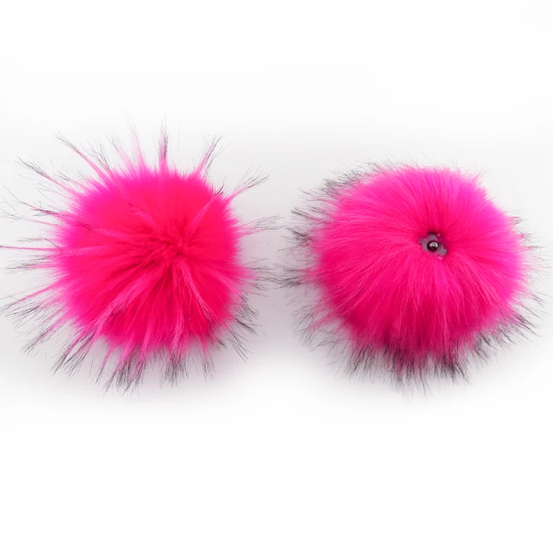 fur pom with snap (1)