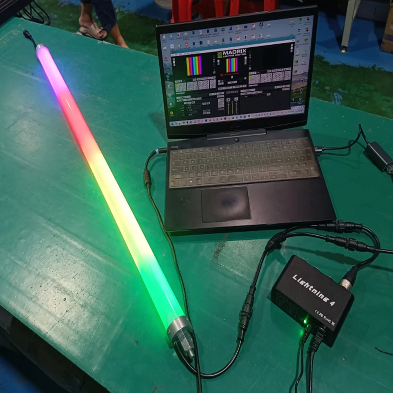 3D Stage Nightclub Decoration DC24V 360 Degree LED Pixel Tube DMX LED Tube Bar Light