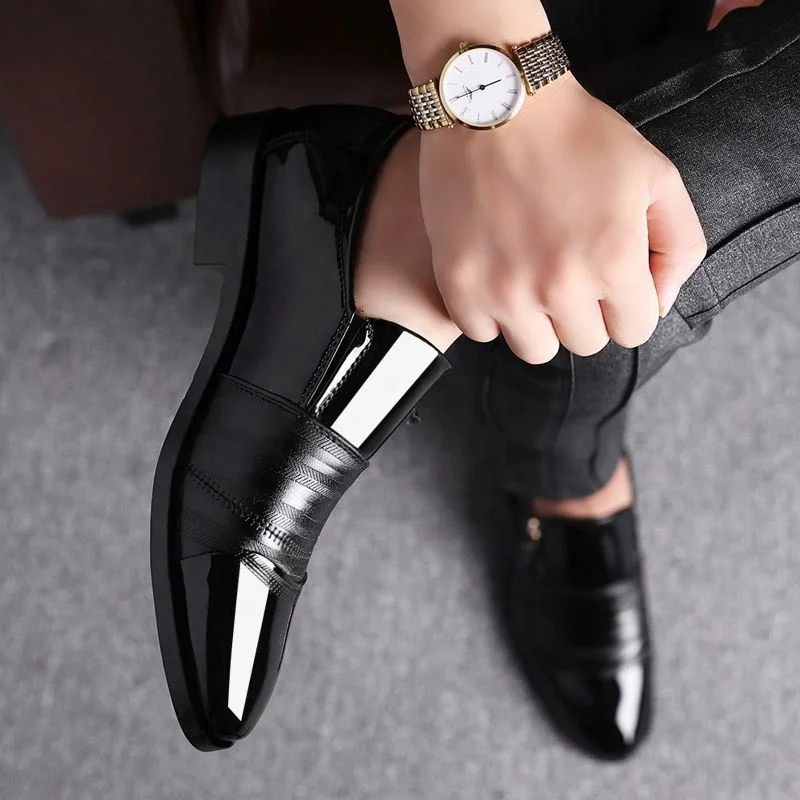  Sapatos Pakaian оптовая цена черные кожаные туфли новая модная Высококачественная Итальянская Классическая мужская обувь под