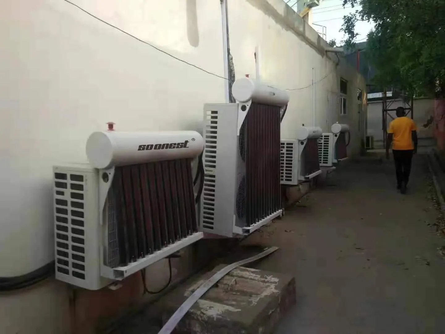 Hot sale wall mounted type hybrid solar air conditioner 12000btu 18000btu 24000btu  For Home