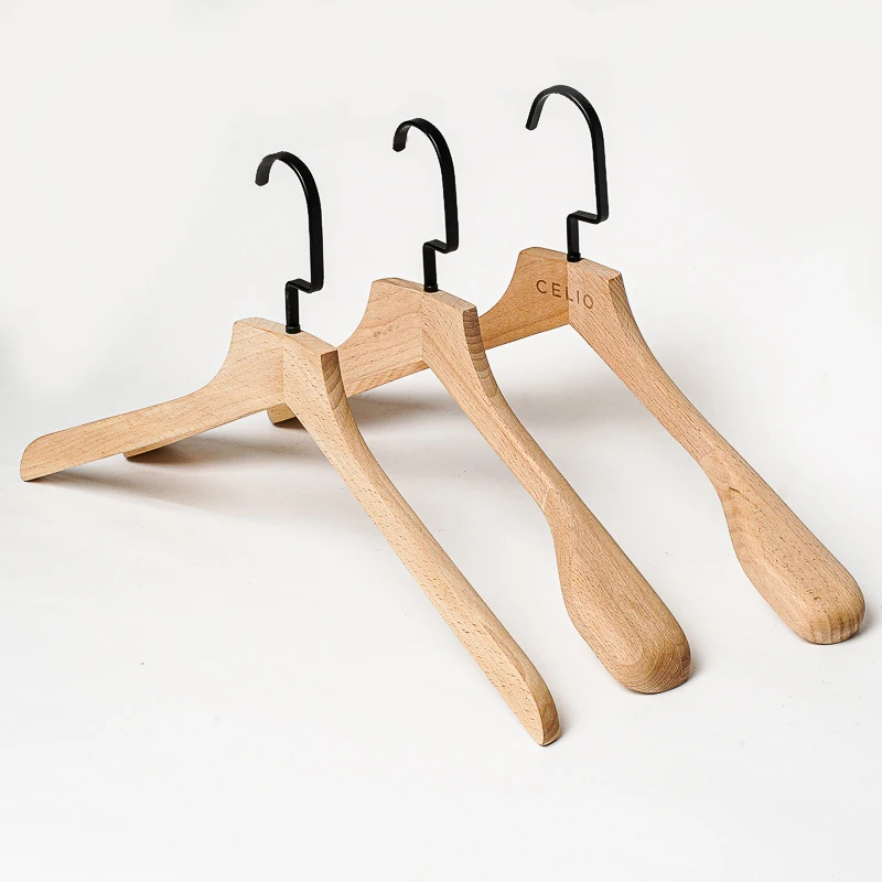 High Quality Customized Luxury Extra Wide Shoulder Natural Wooden Coat Hanger For Clothes Shop
