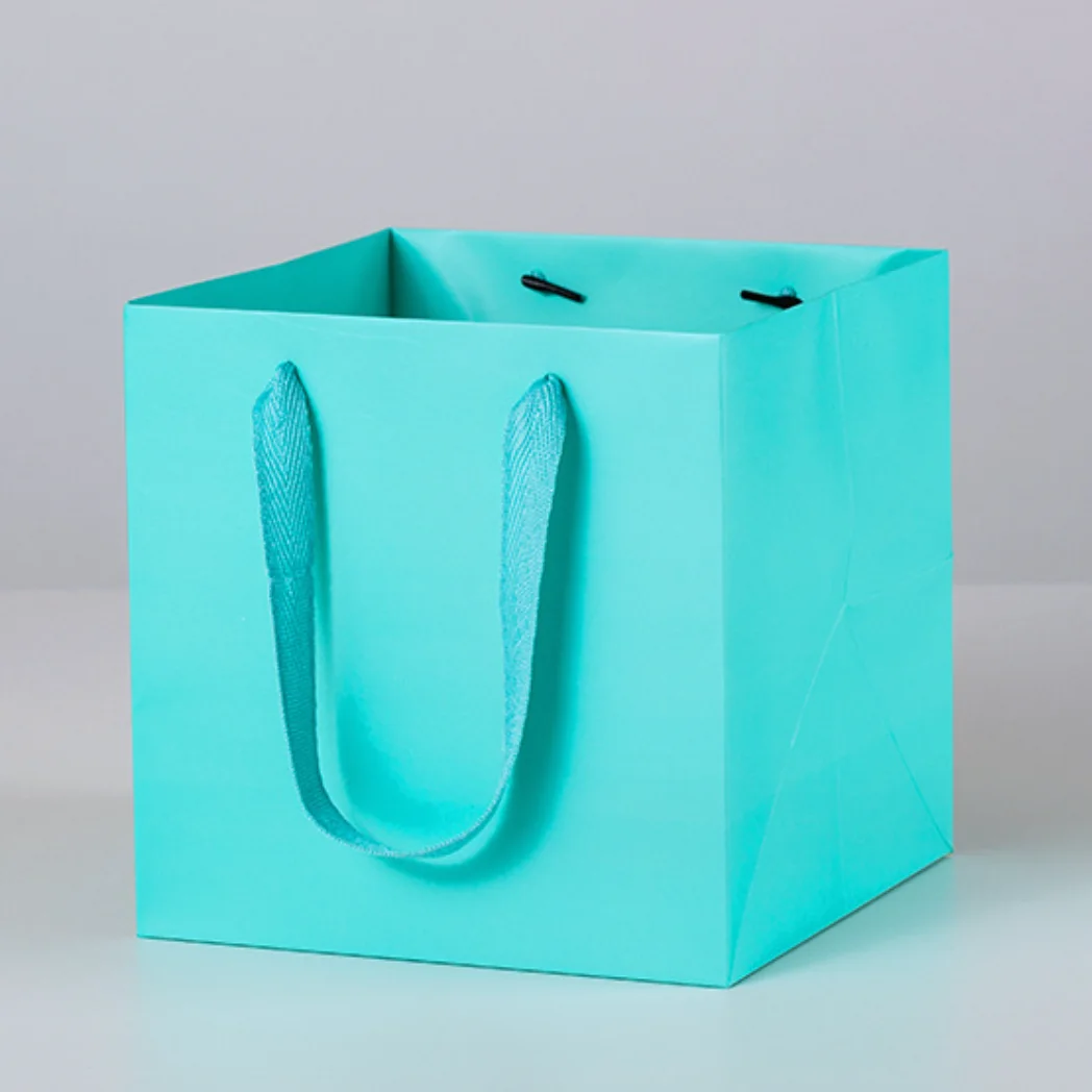 Exquisite Square Kraft Paper Bags Disposable Flower Tote Bags for Food for Cake Bouquet and Gift Customize Packaging