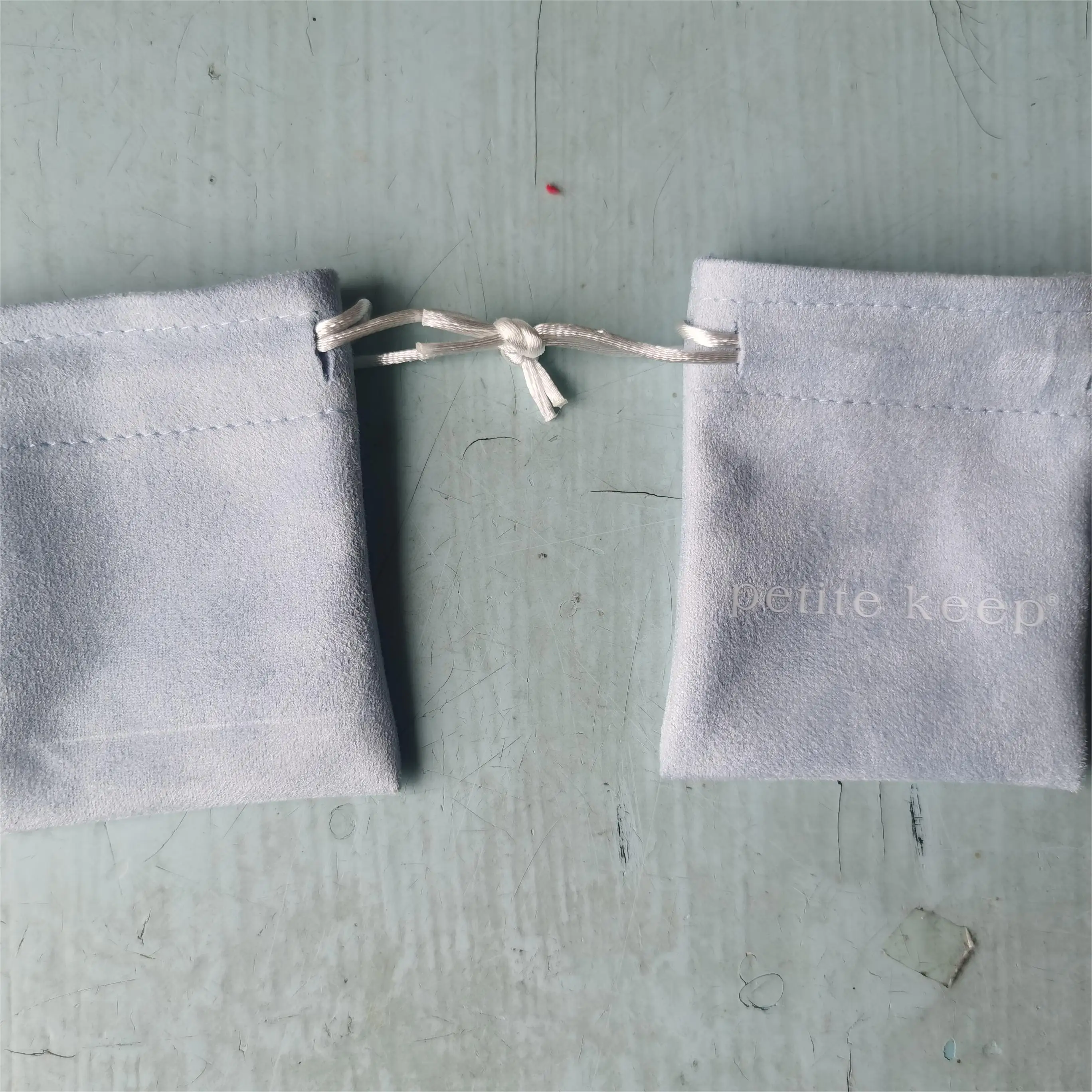 cloth bags production line non-woven storage shoes bag vacuum storage bucket space