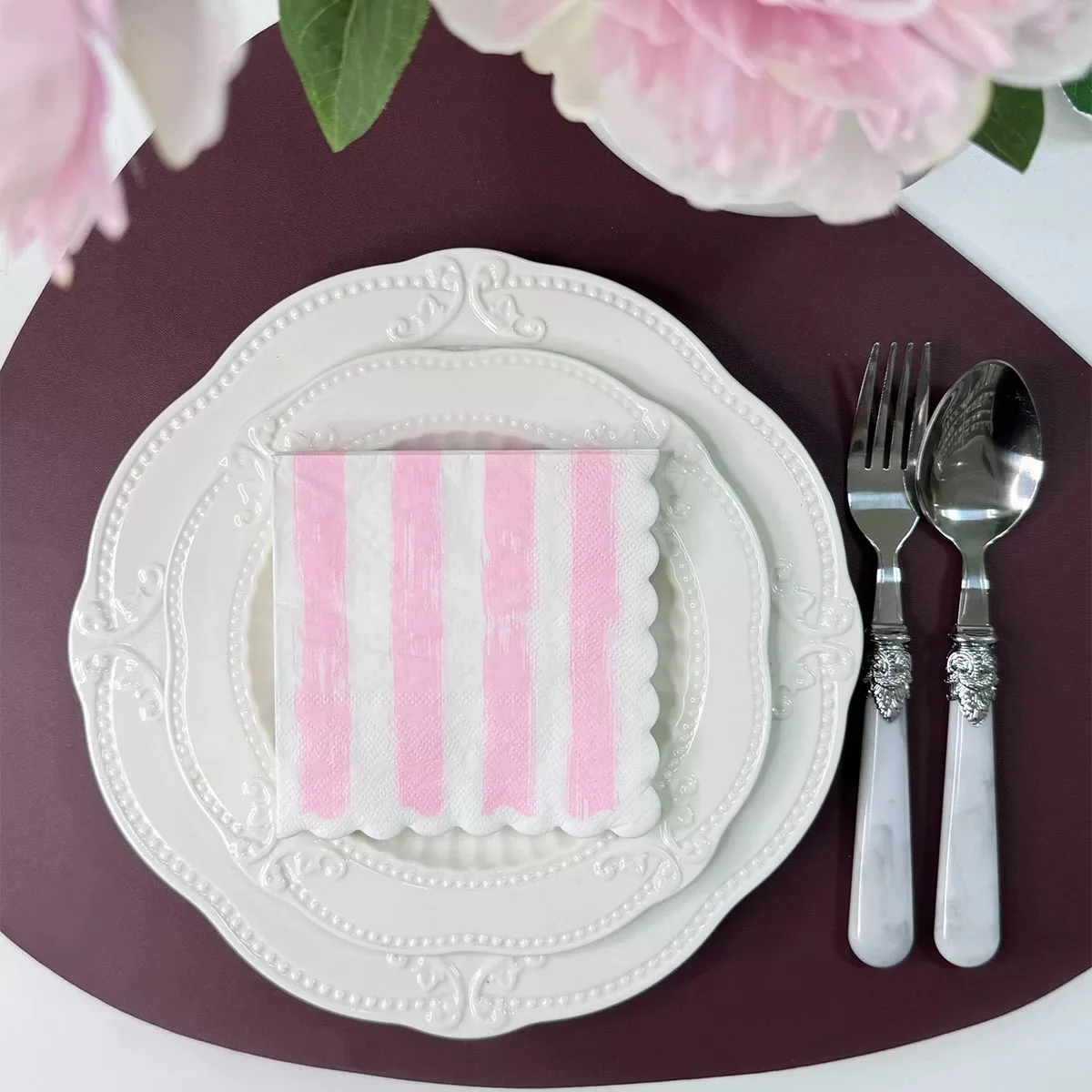 Striped colored napkins shaped lace wedding birthday party tissue Restaurant takeout napkins 25cm
