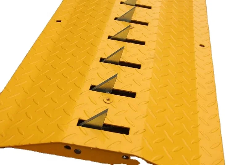 One Way road block Tyre Spike Manual 1000 x 385 x 50mm thickness 5mm steel Speed Bump Tyre Killer