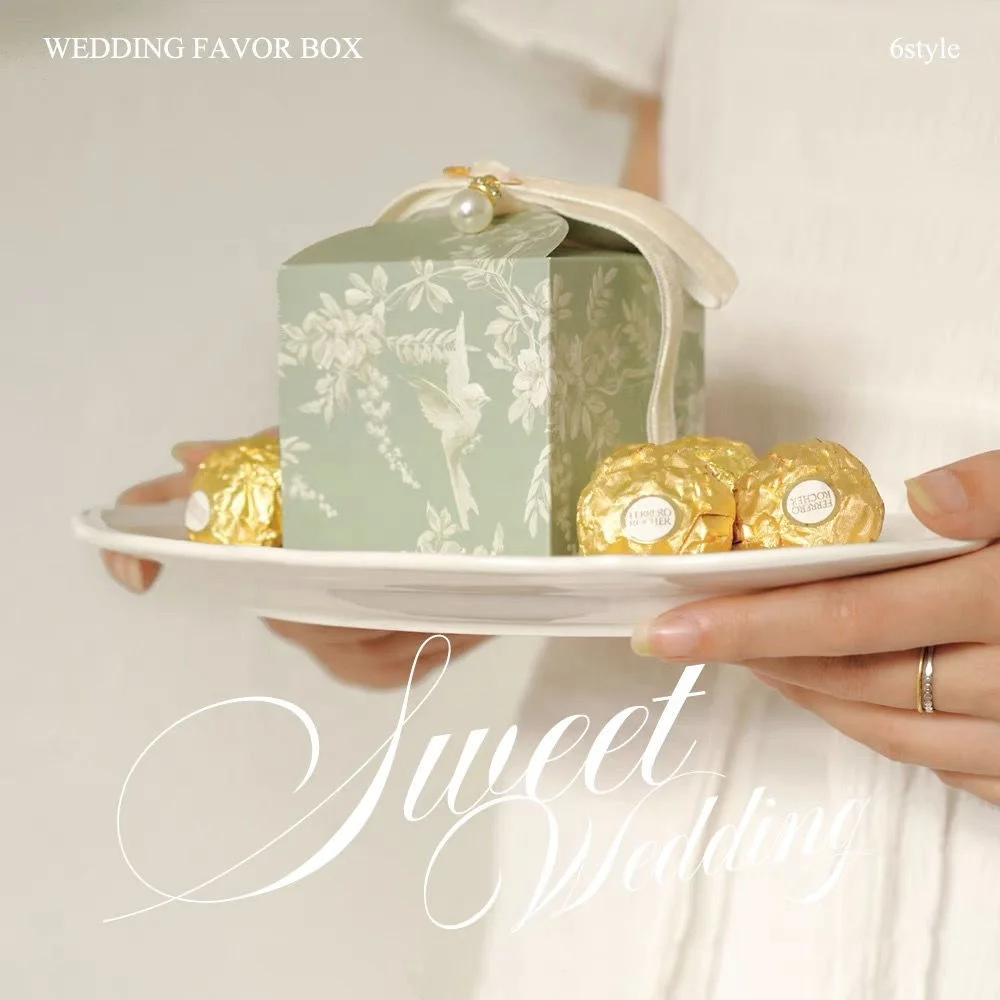 Wholesale custom printed luxury cardboard baby shower party snack sweet chocolate paper bags for gifts