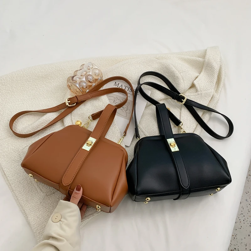 Korean Style Small Handbags 2022 Young Lady Fashion Design Bags Ladies Hot Sell Popular Purses For Woman