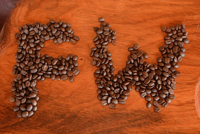 Зерновая кофе Арабика жареные кофейные зерна используются для капсулы