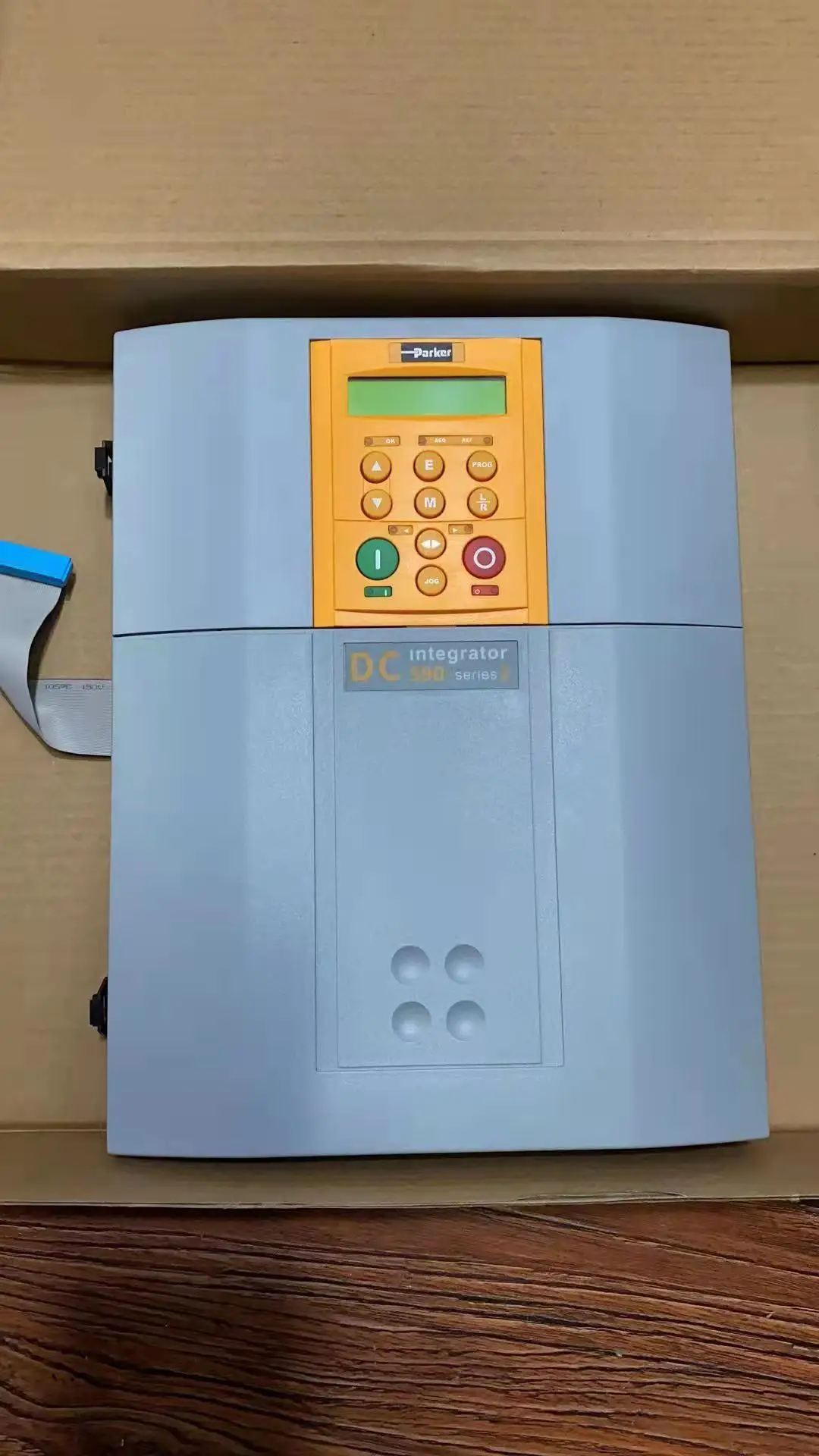 Parker привод постоянного тока 590P 590P-53235010-P00-U4A0 Eurotherm 590P/0035/500/0011 35A