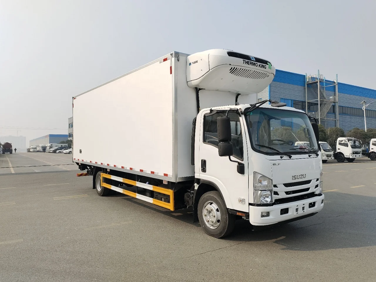 8-10 tons new diesel refrigerated trucks fish transport refrigerator truck