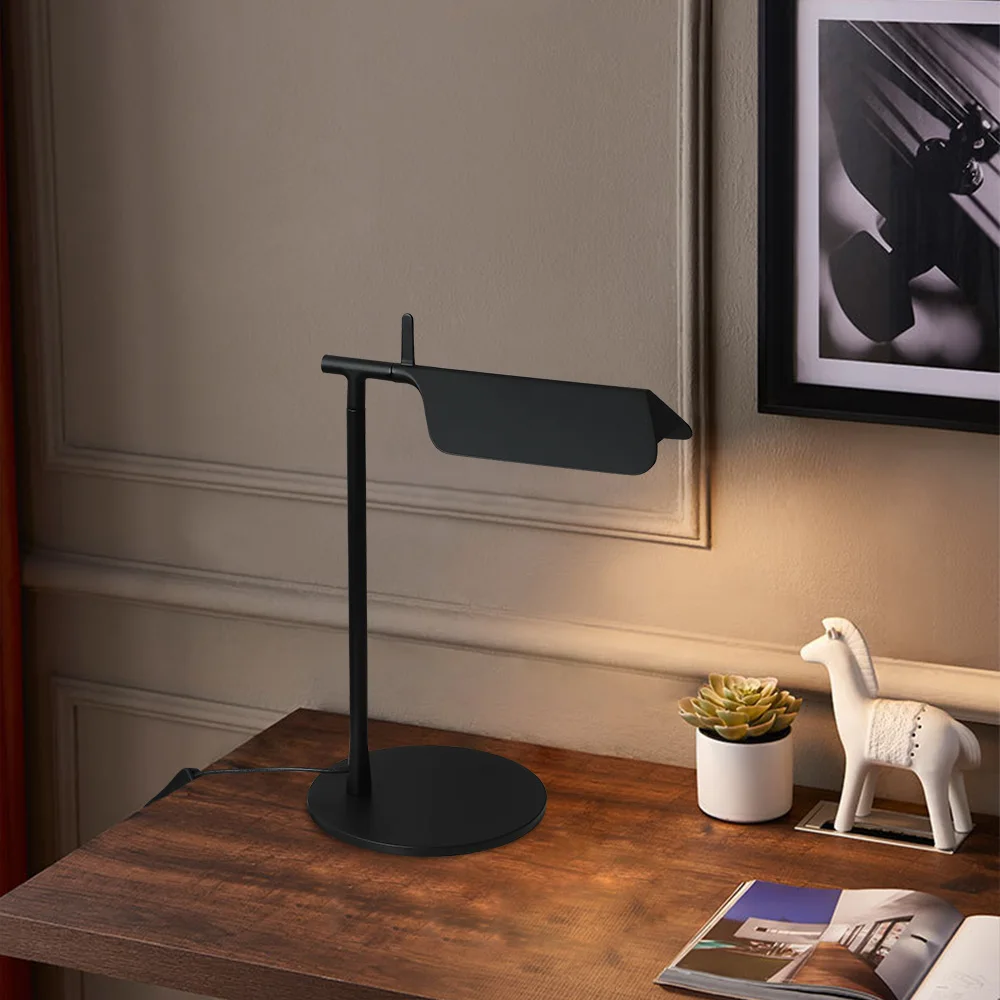 American style Decorative Black White Bed Moon light Bedside Table Desk Lamp