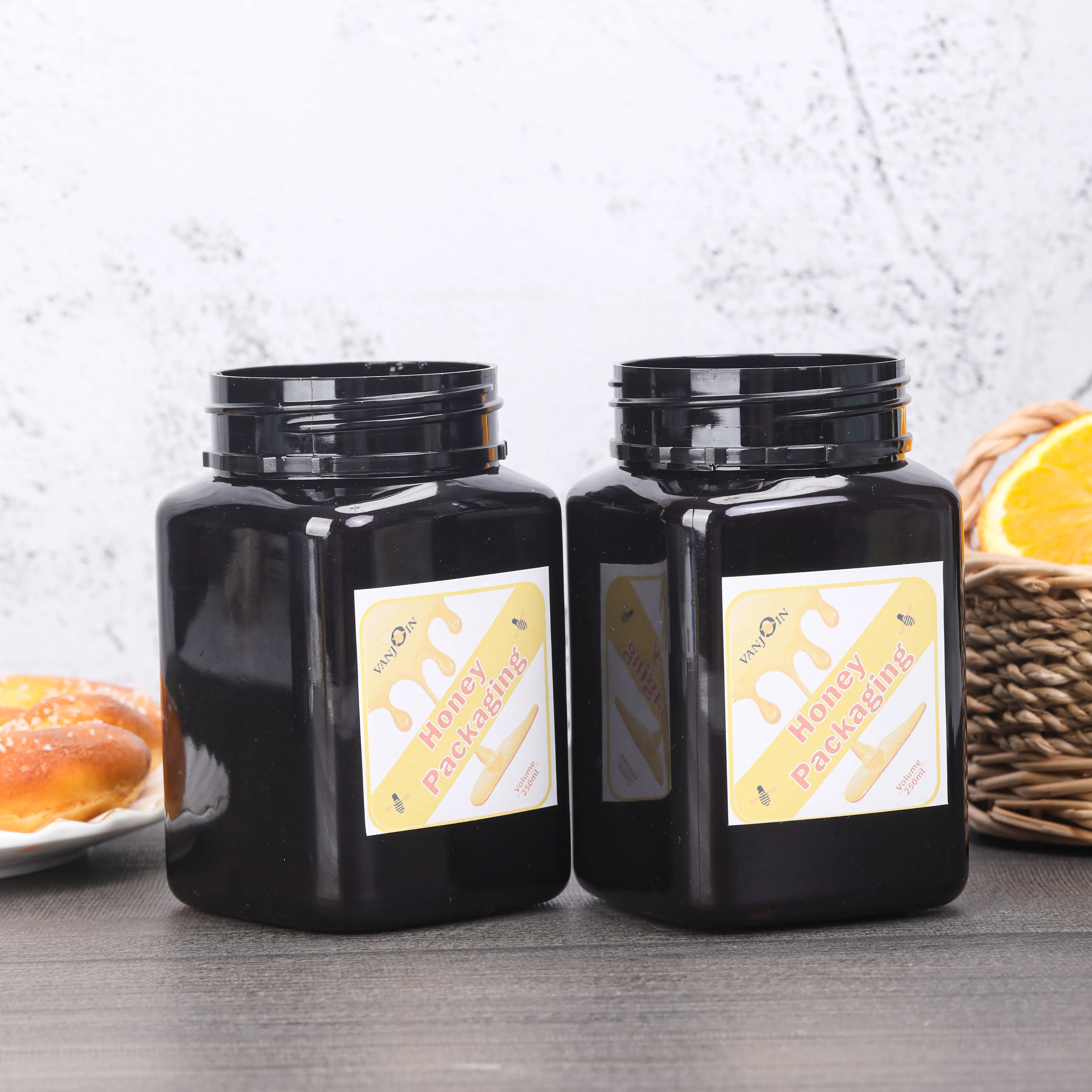 Wholesale 1000g 1kg Square Shape Bottle Wide Mouth Transparent Plastic Jam Honey Jar With Lid