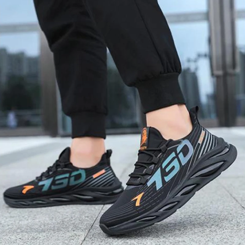 Самые популярные дышащие сетчатые беговые черные кроссовки на шнуровке, оптовая продажа, Повседневная модная Нескользящая теннисная обувь для мужчин