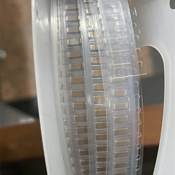 Новые и оригинальные CL21A106KOQNNNE 2012 A 10uF высокое качество 1206 106K 10uf