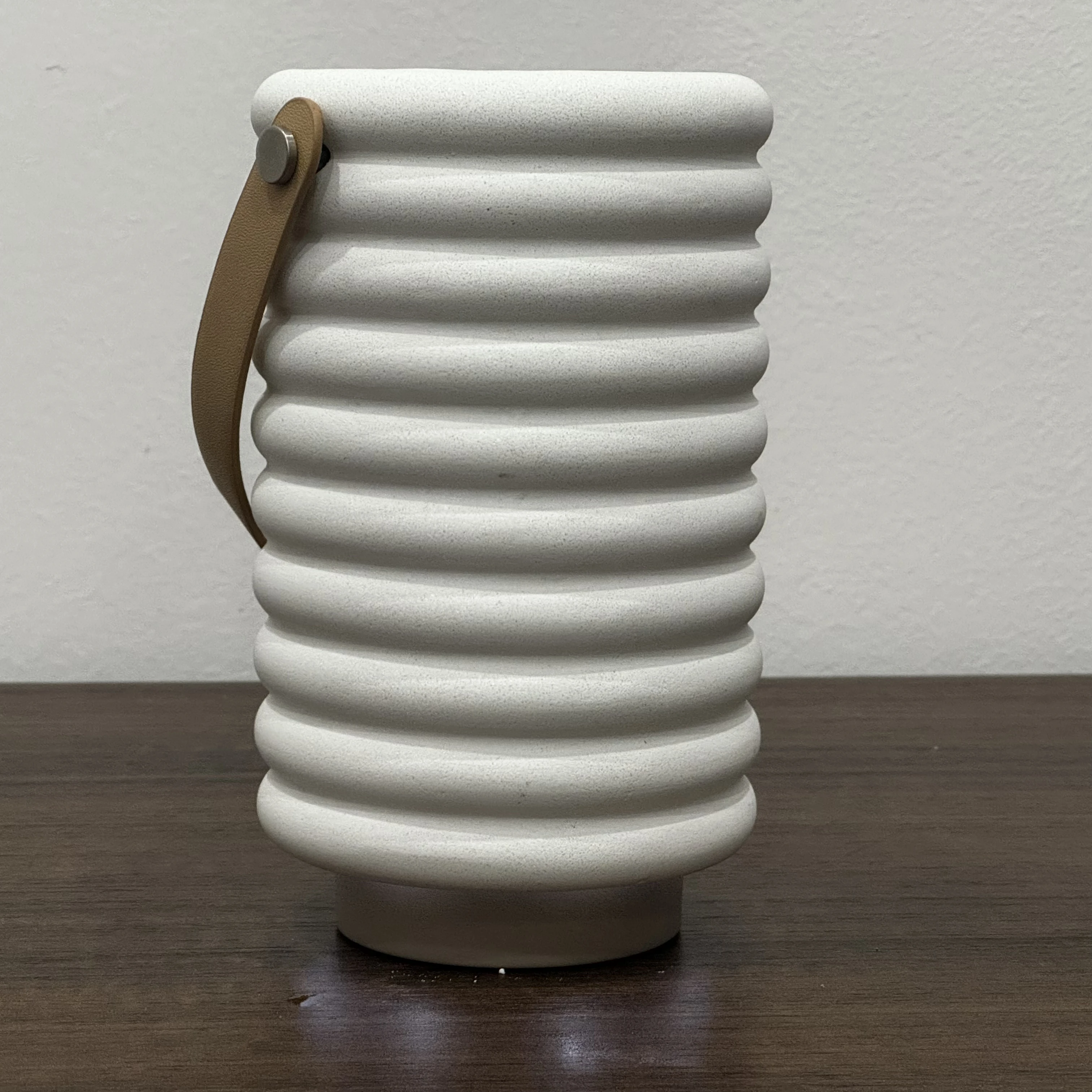 Original Manufacturer Luxury Diffusers Luxury Scenting Custom Ultrasonic Essential Oil Resin Aroma  Diffuser for Living room