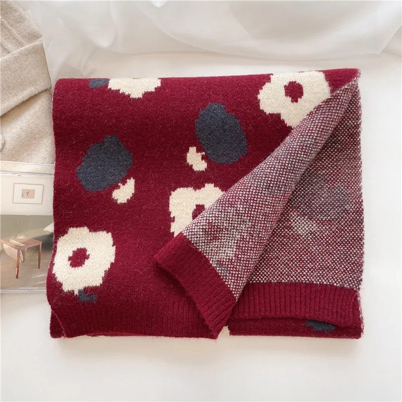 Hot Selling Custom Jacquard Acrylic Designer Flowers Knitted Scarf For Women
