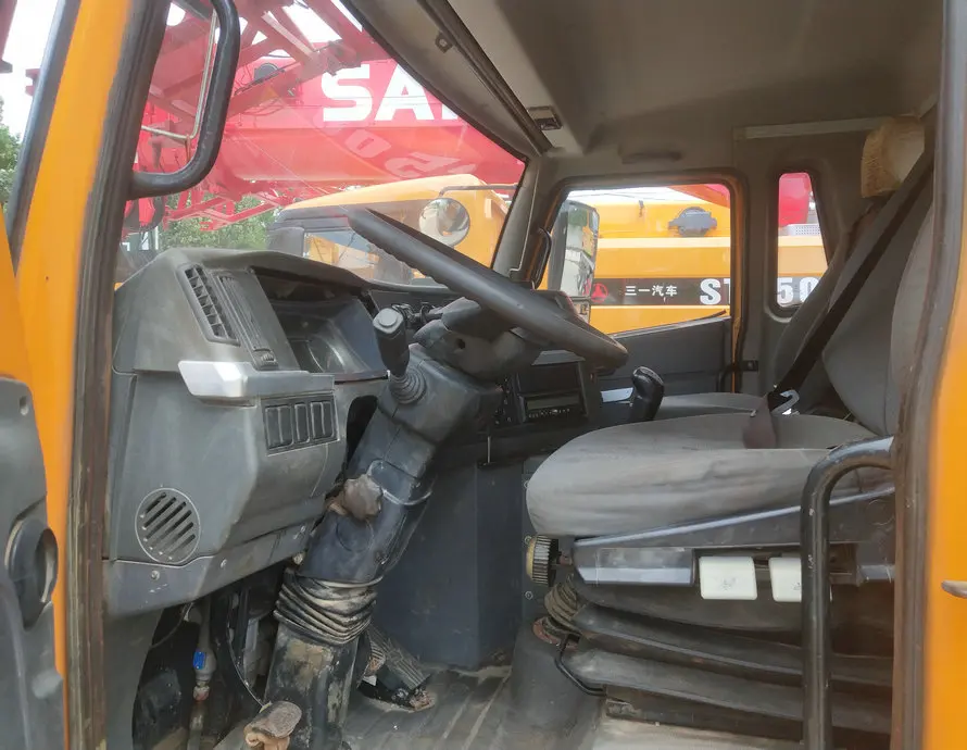 25 tons 5 section main boom crane original China STC250H 2019year used truck crane for sale