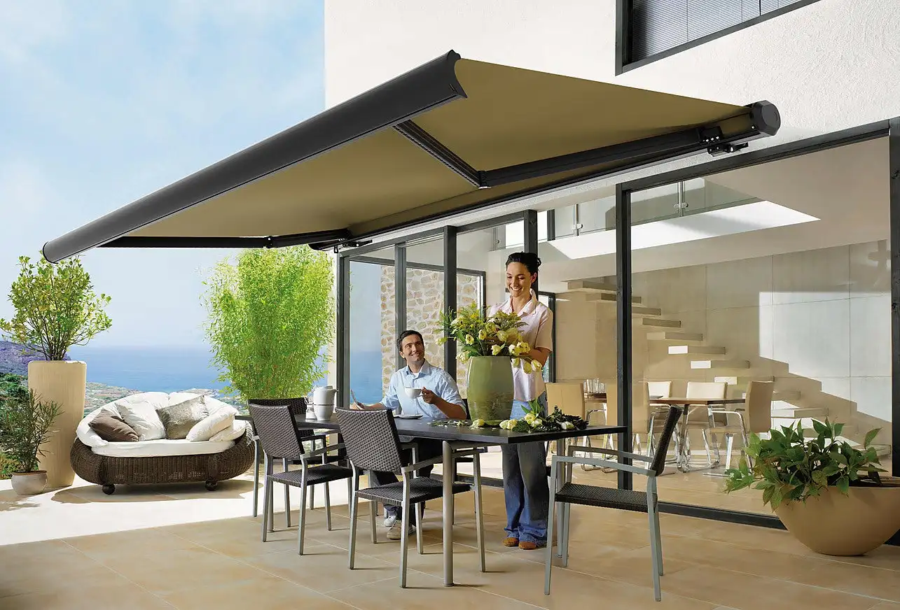 Wholesale Outdoor Aluminum Retractable Roof Awning China Manufacturers Electric Retractable Window Patio Courtyard Roof Outdoor