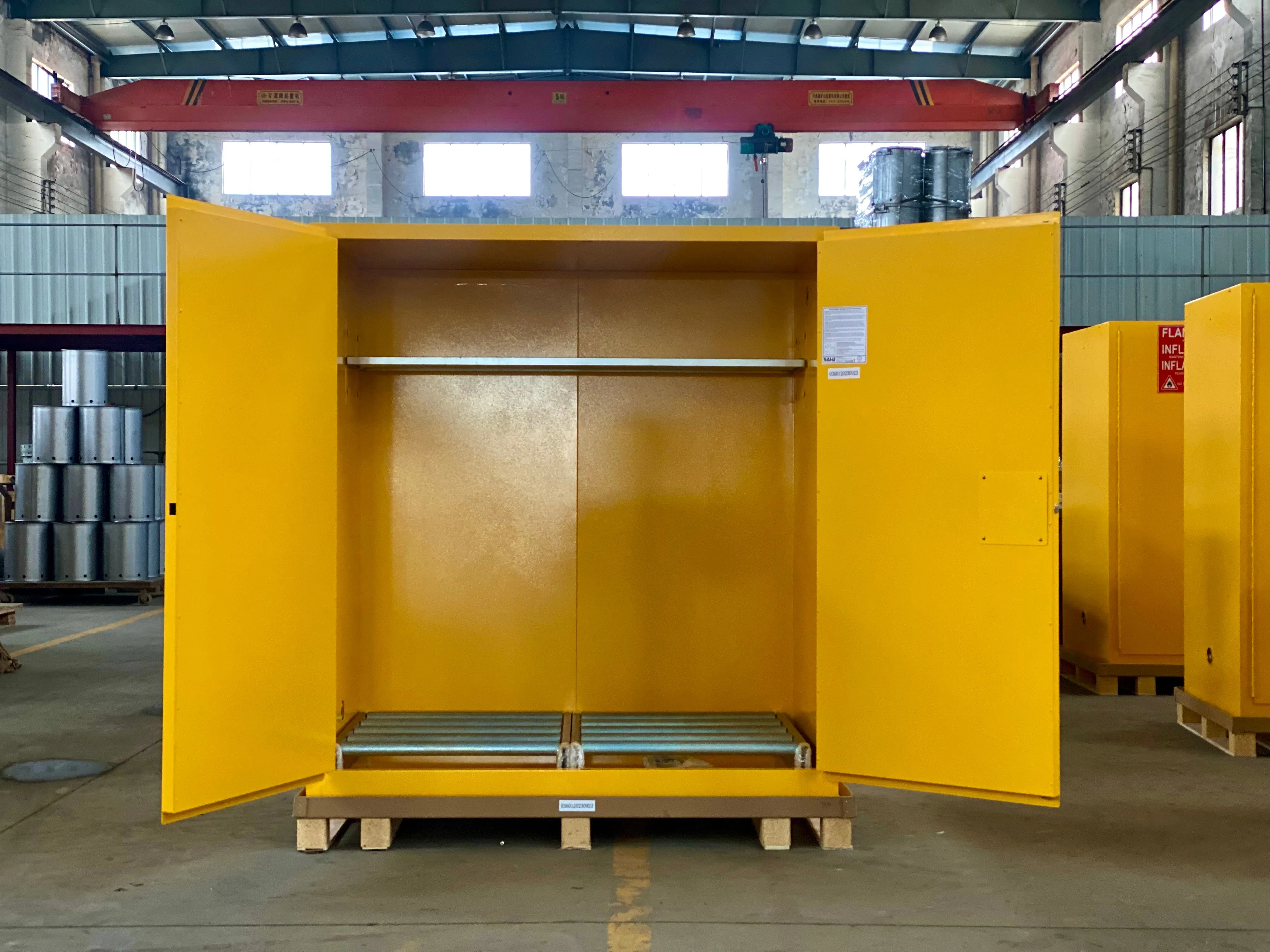 SAI-U Yellow fireproof safety cabinet with double doors SC0110Y with FM Certificated